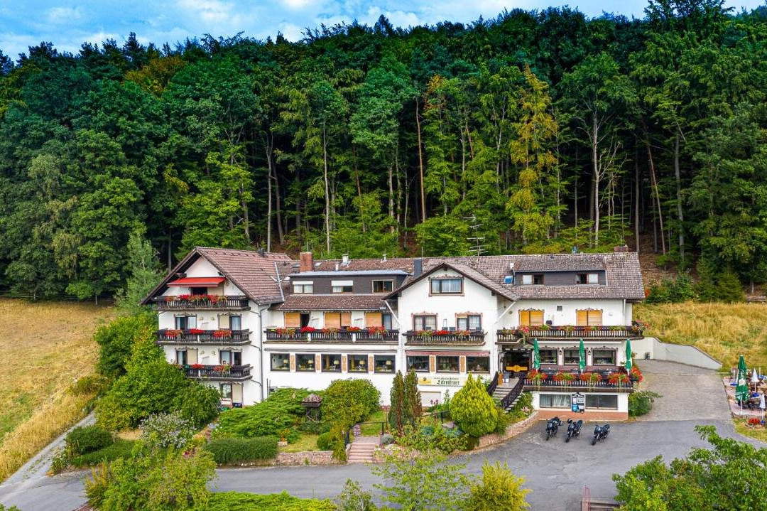 Gasthof-Hotel Larmfeuer