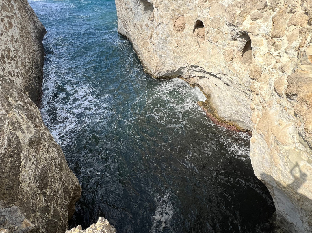 Papafragas Cave-米洛斯岛必去景点