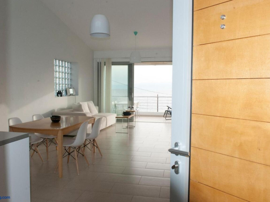 Ilios H&E House