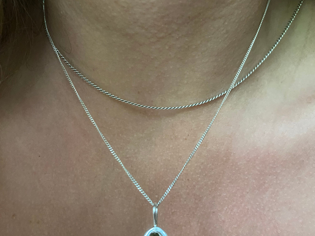 Forbes Gems & Jewellers-加勒必去景点