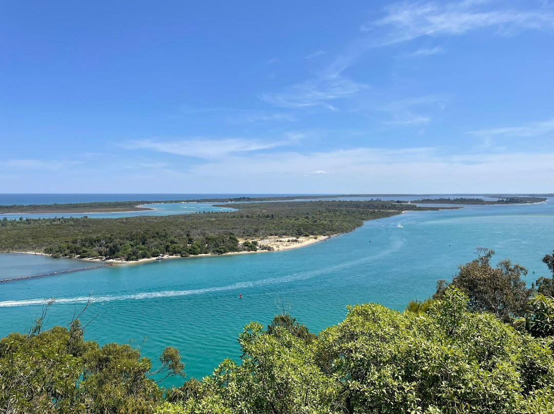 Lakes Entrance Lookout景点图片