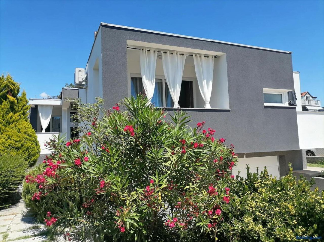 Apartments Dora Bibinje, 30 m from the Sea