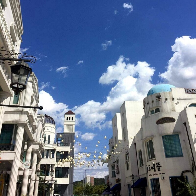 Blue Crystal Village-牙山市必去景点