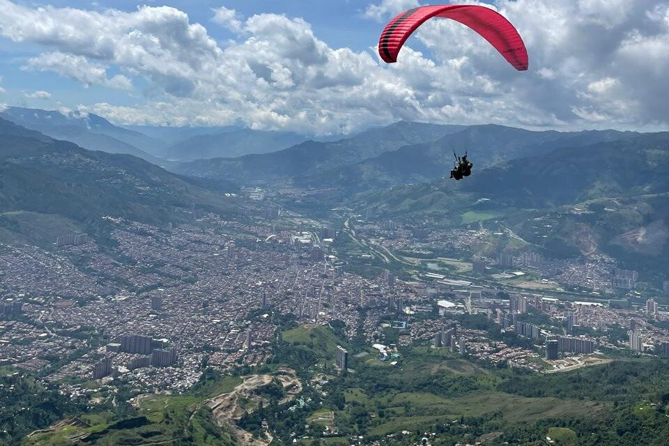 Air Adventure paragliding
