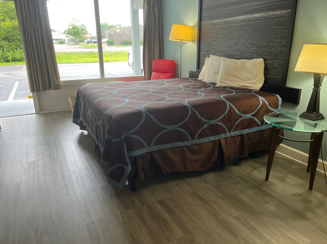 Super 8 By Wyndham Kingsland I-95/Naval Base Area主图