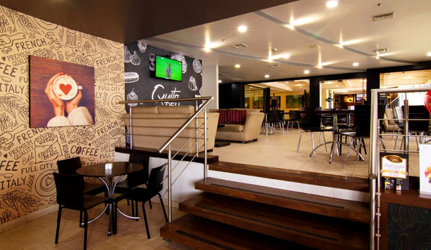 基多瑞士酒店主图