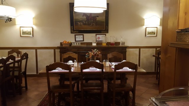 马里奥酒店-餐饮