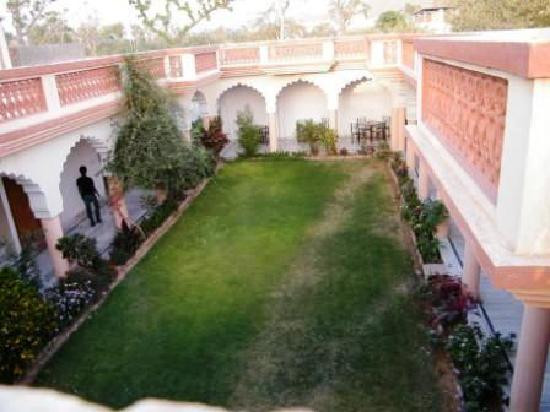 Shyama Resort Hotel主图