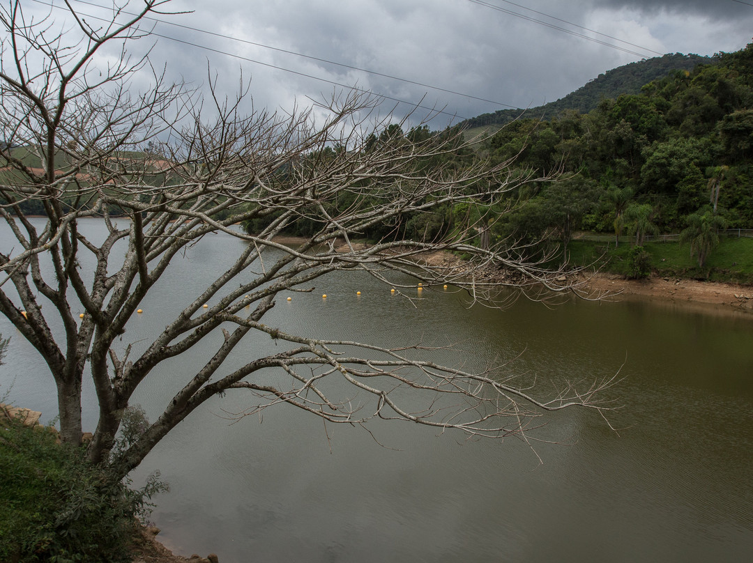 Barragem da Usina Hidrelétrica Garcia景点图片