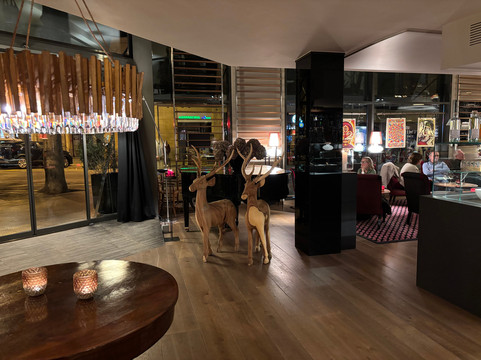 艾米利亚别墅酒店主图