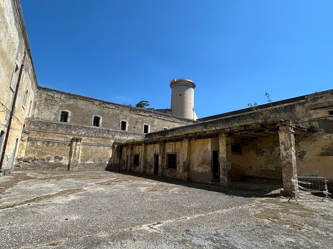 Castello Angioino景点图片