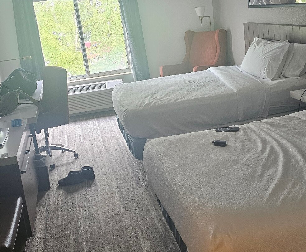 韦恩堡希尔顿花园旅馆主图