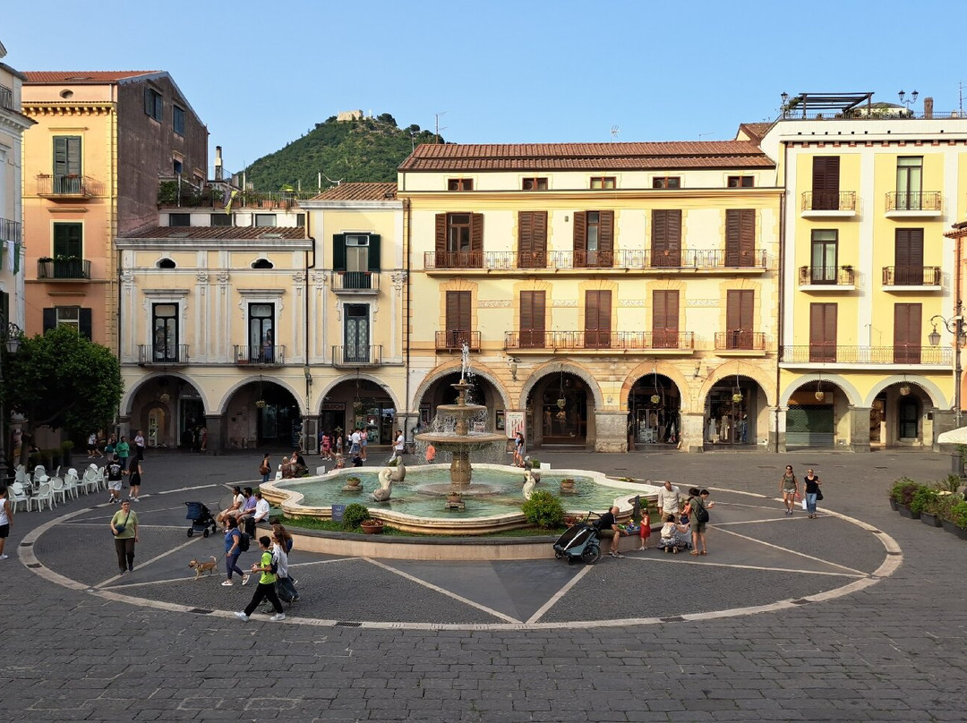 Piazza del Duomo-卡瓦德蒂雷尼必去景点