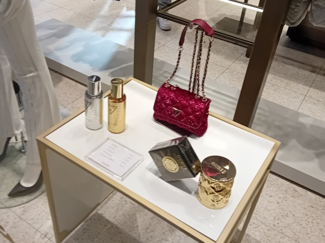 Centro Commerciale Shopville Gran Reno-雷诺河畔卡萨莱基奥必去景点