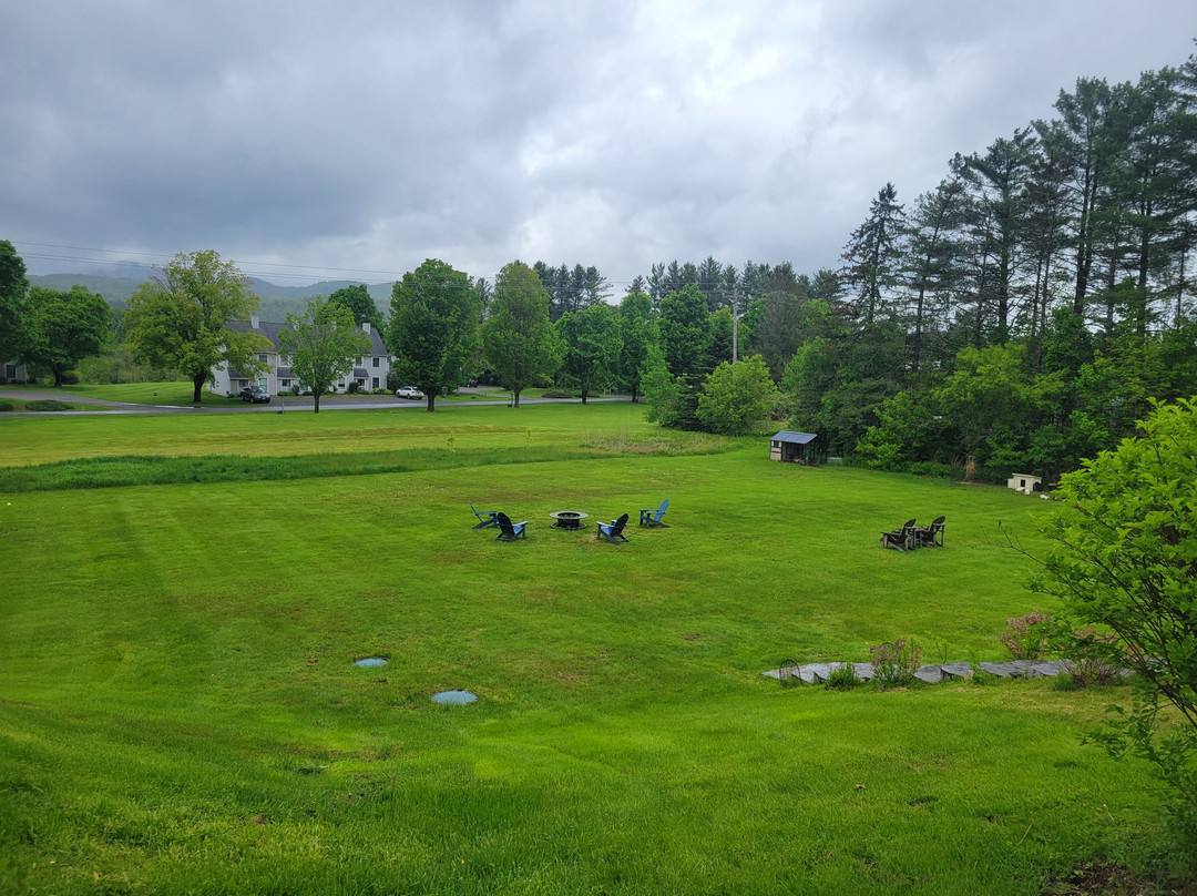 黄铜灯笼酒店主图