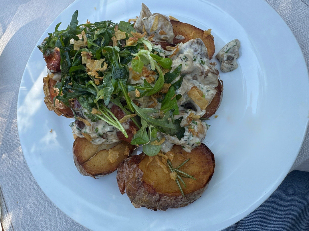 Jenaki's Bistro And Launge