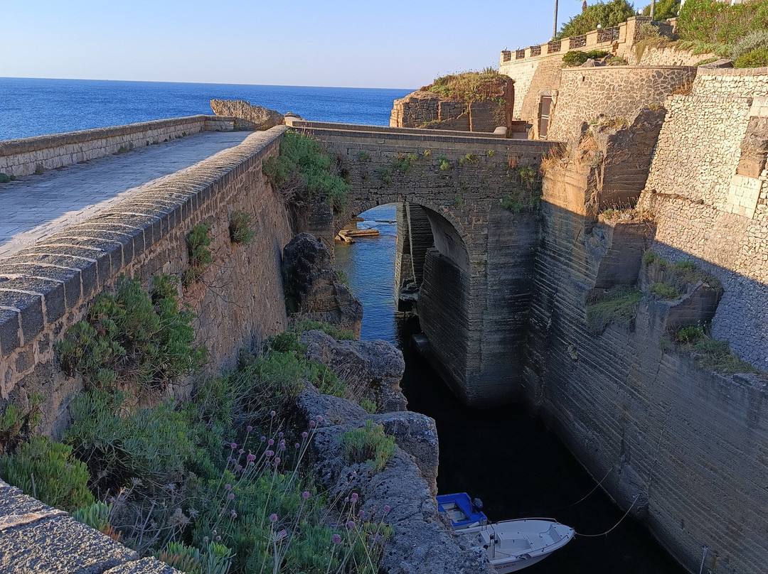 Piscina Sulfurea-Santa Cesarea Terme必去景点