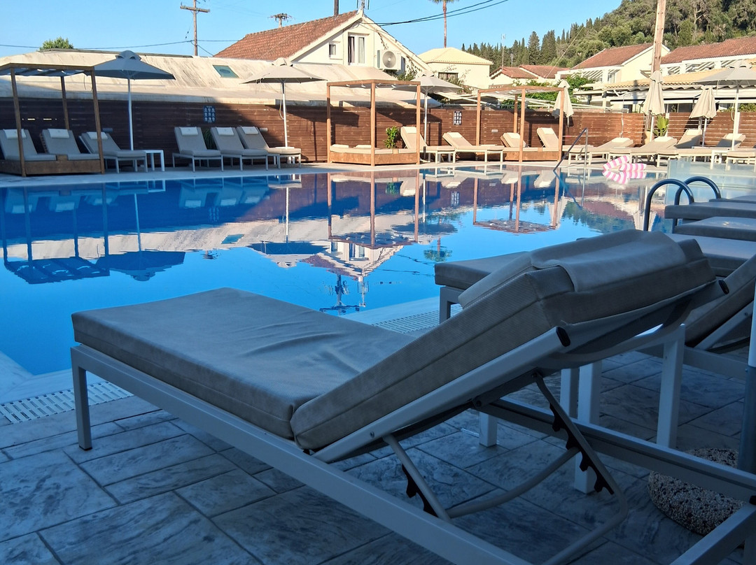 Pristine Hotel主图