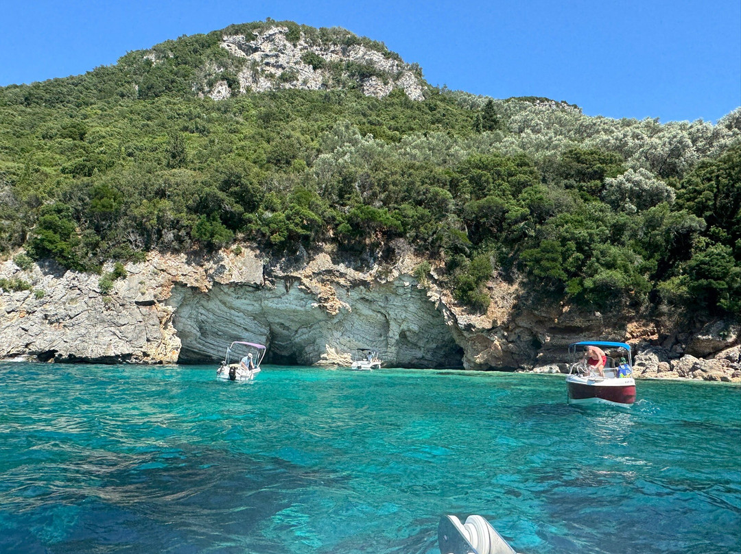 Corfu Explore Boats-Paleokastritsa必去景点
