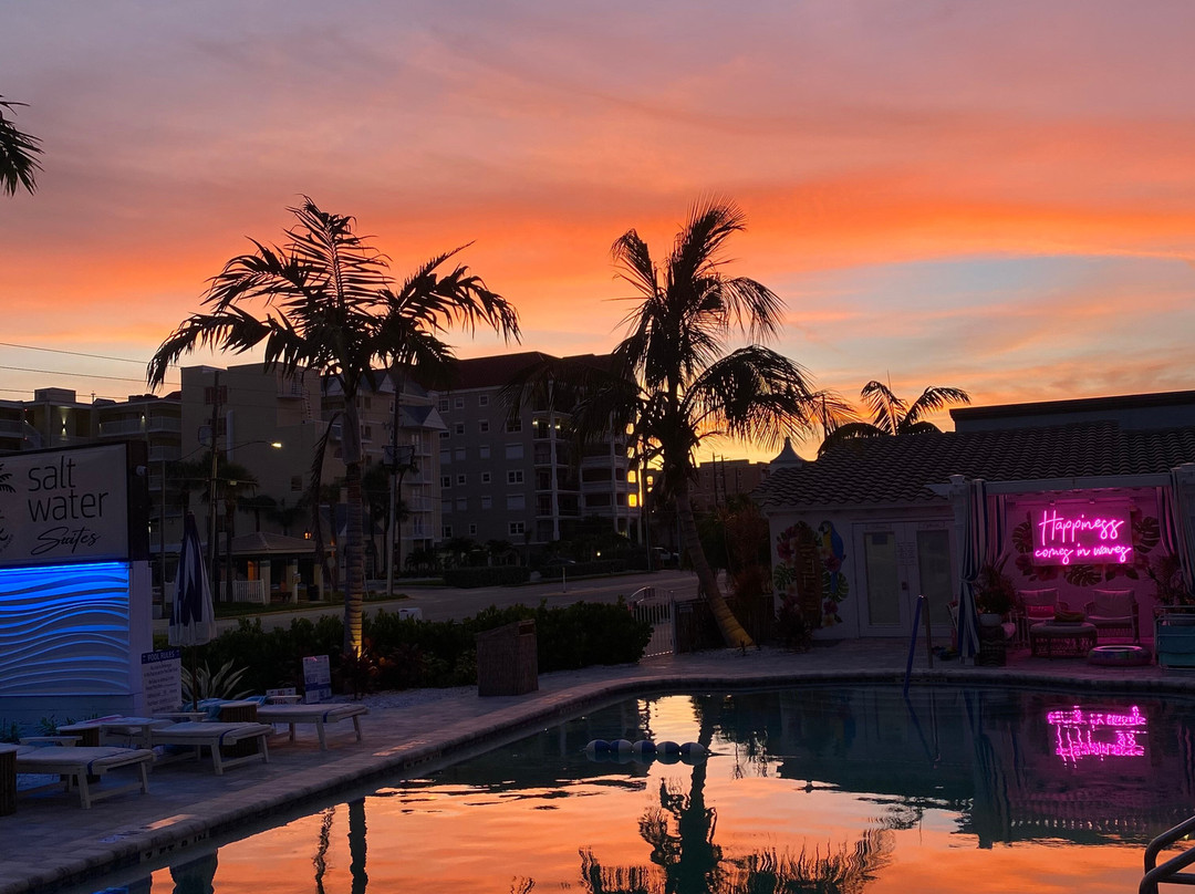 Salt Water Suites主图