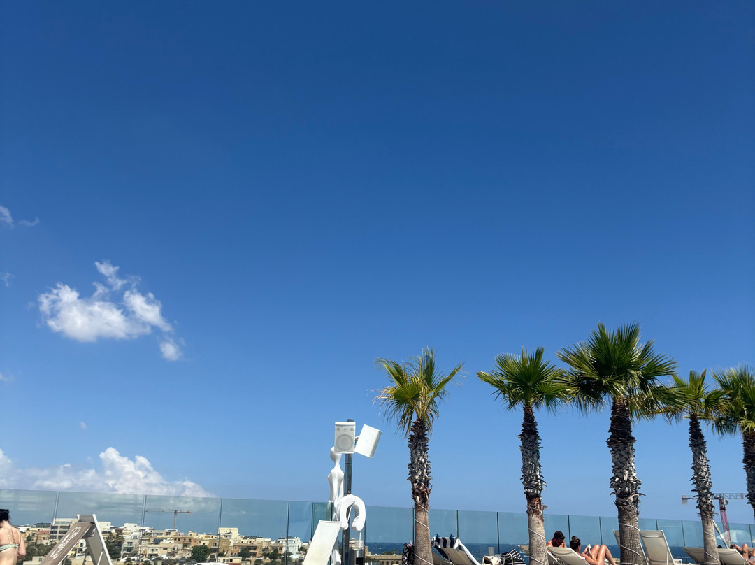 Infinity By Hugo's-圣朱利安斯必去景点