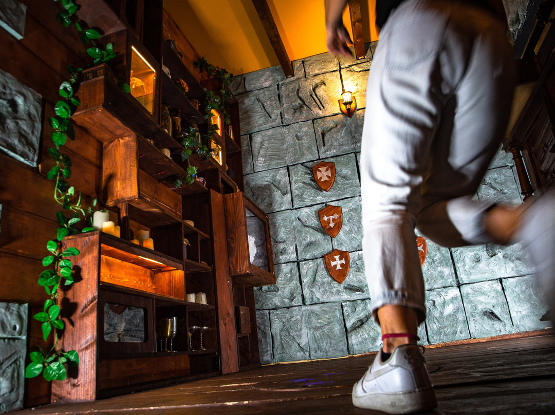 Alive Room-Escape game-Bayonne必去景点