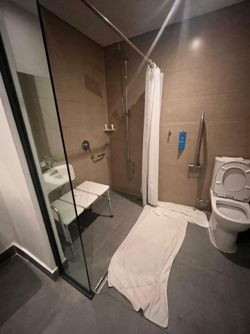 希尔顿欢朋酒店圣地亚哥拉斯孔德斯-客卧