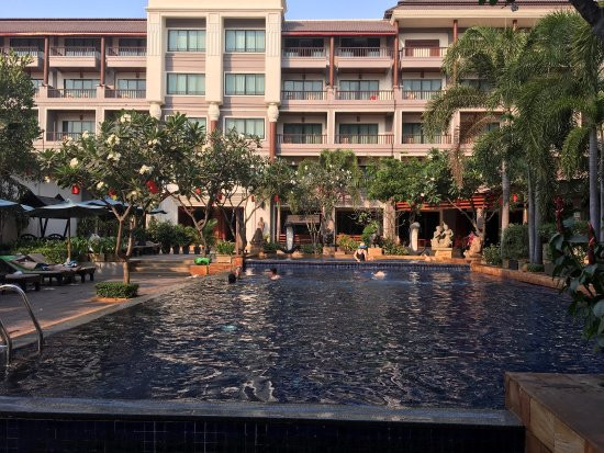 皇家帝国高级酒店主图