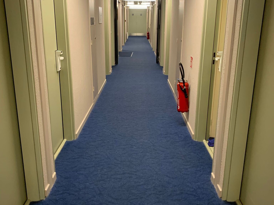 孔卡尔诺宜必思快捷酒店主图