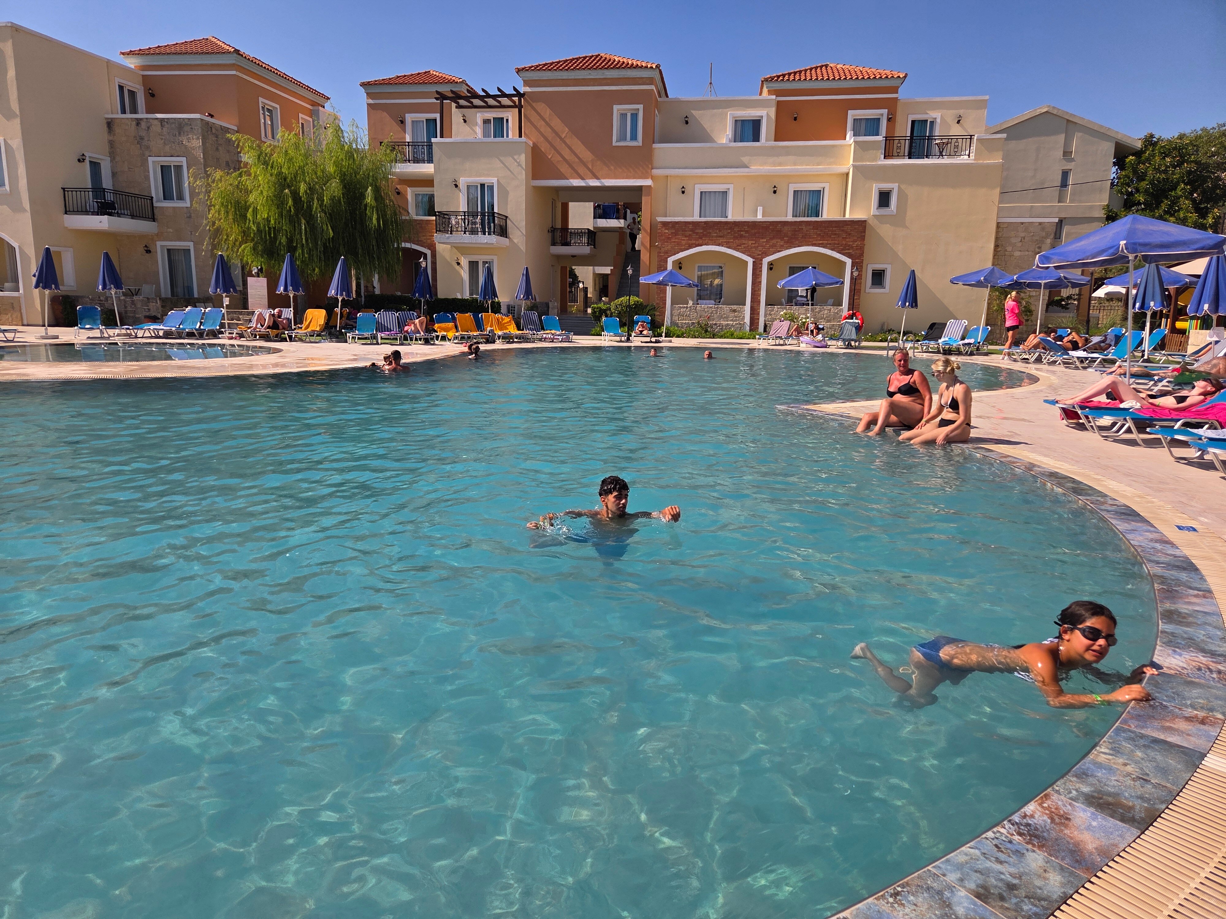 Chrispy Waterpark Resort-官方
