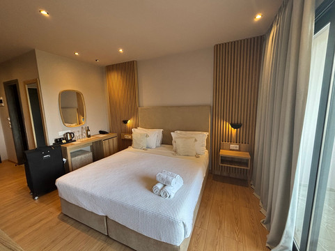 佩特拉内拉 斯基亚索斯主图