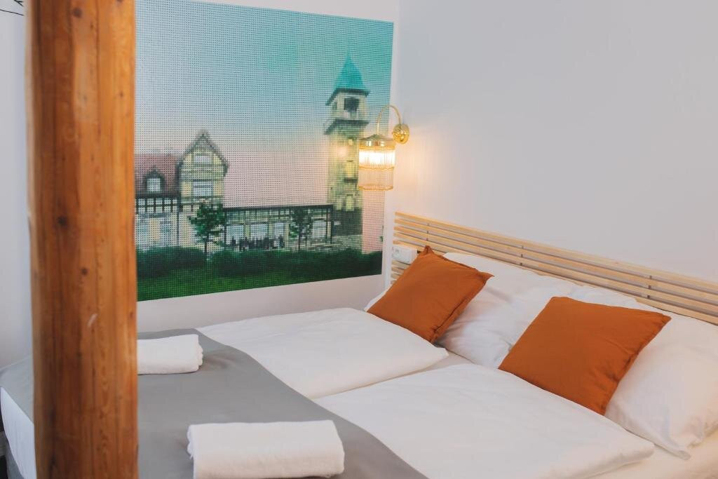 Hotel a restaurace Petřín主图