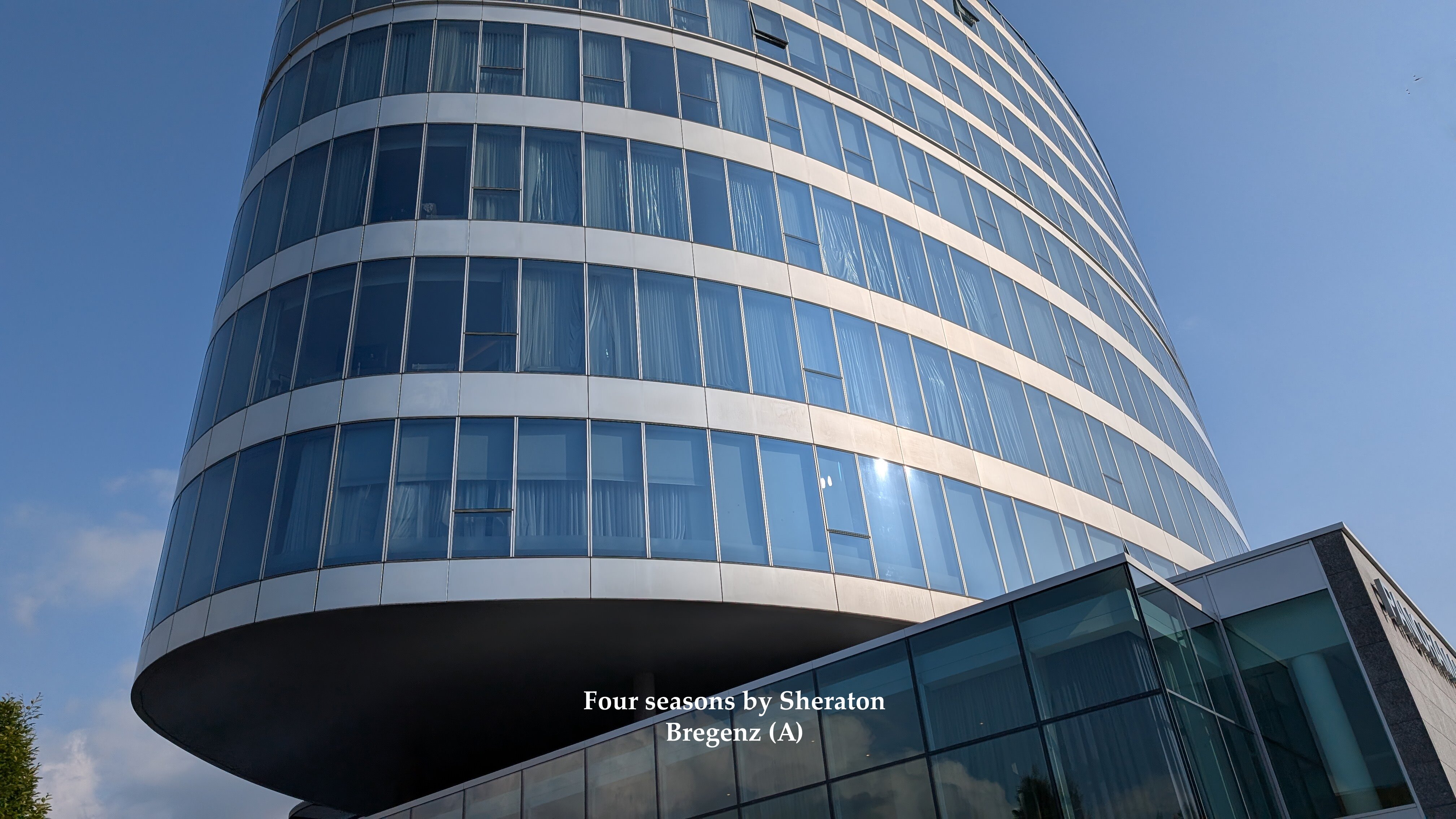 Four Points by Sheraton Panoramahaus Dornbirn-浴室