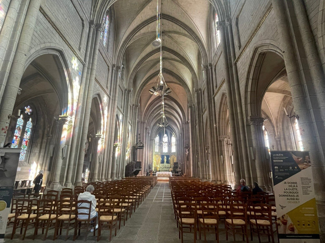 Basilique Notre Dame de Délivrance-Quintin必去景点