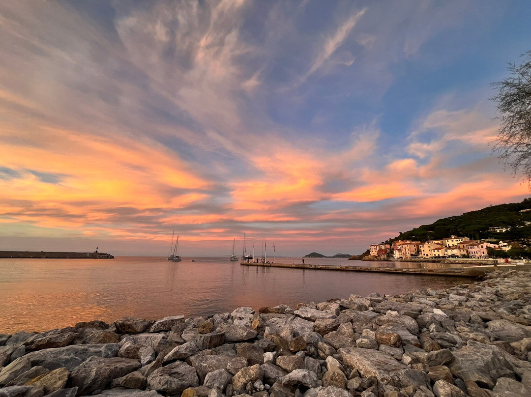 Spiaggia Marciana Marina-Marciana Marina必去景点