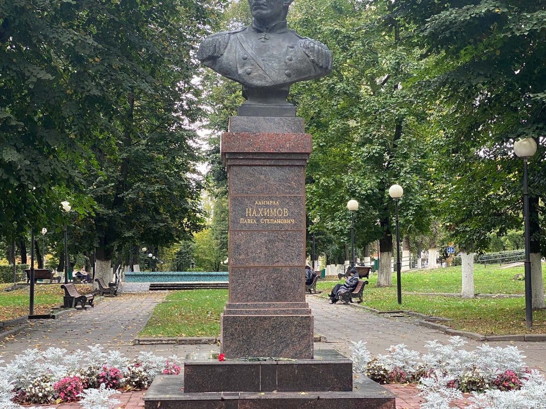 Monument to P.S. Nakhimov-Vyazma必去景点