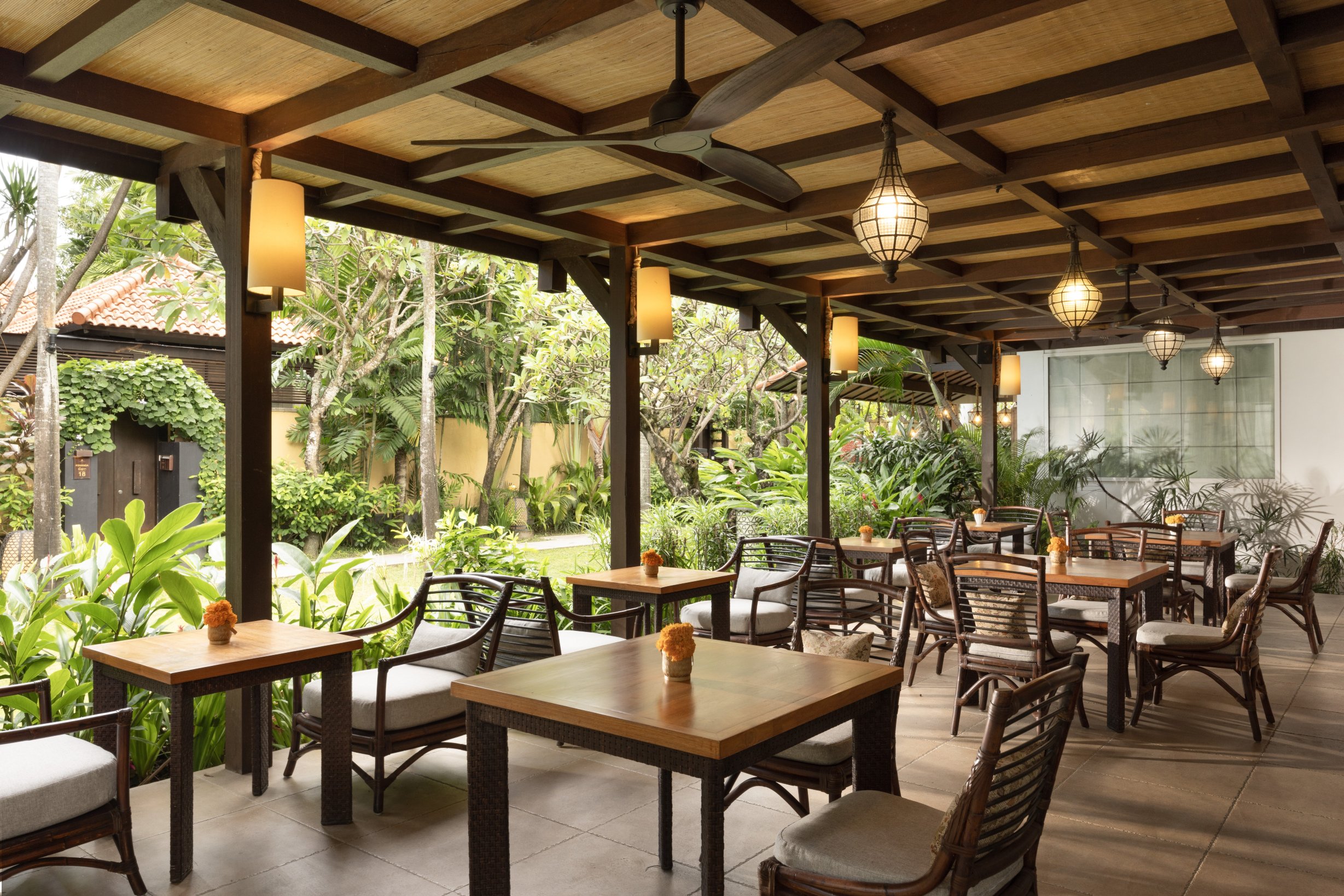 阿拉亚德顿库塔酒店-餐饮