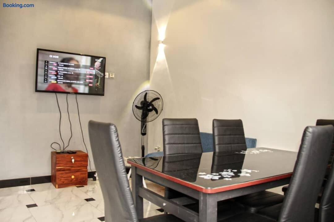 Residences G&g, Carrefour Tankpe, Abomey-calavi - T2