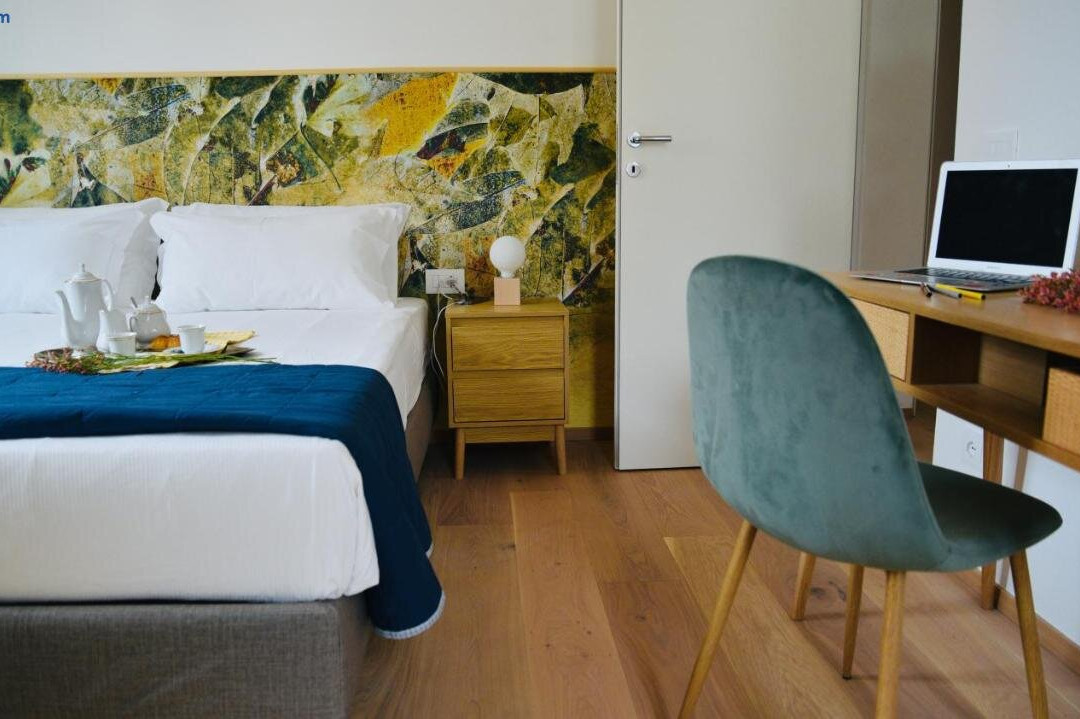 Nine Rooms Shared