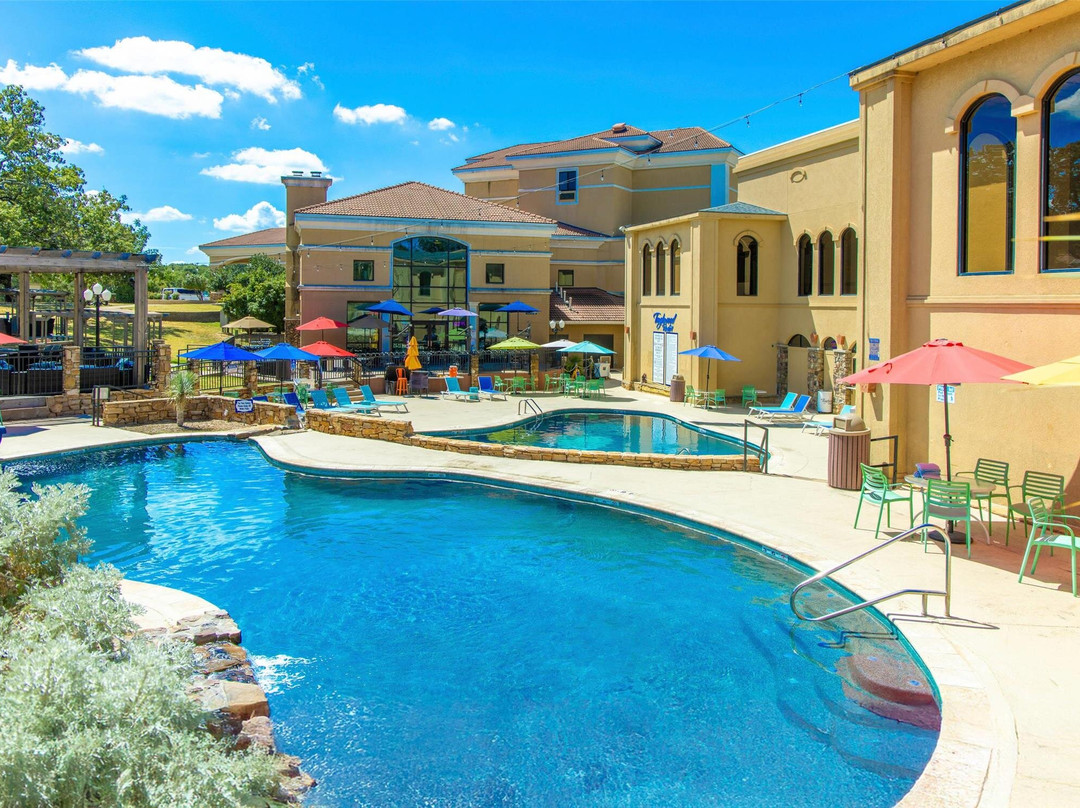 Tanglewood Resort on Lake Texoma主图