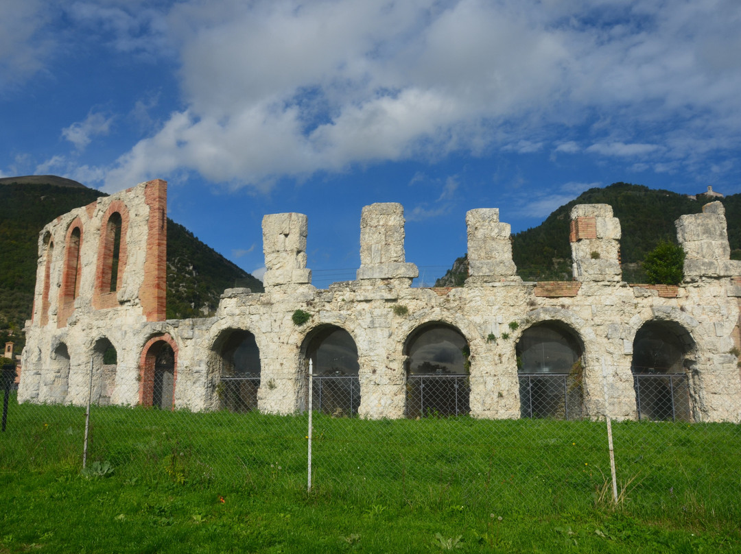 Teatro Romano-古比奥必去景点