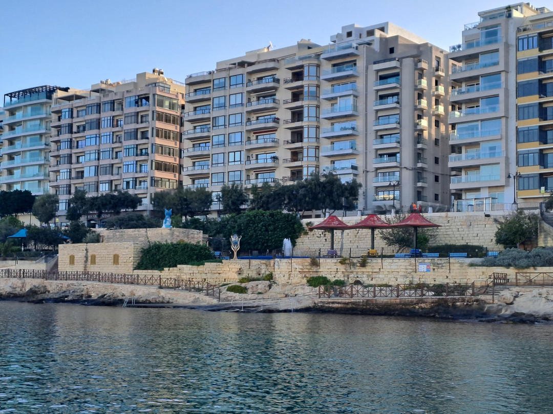 Cat Statue-斯利马必去景点