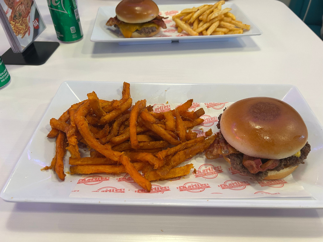 Charlie's Breakfast, Burgers N' Shakes Old San Juan