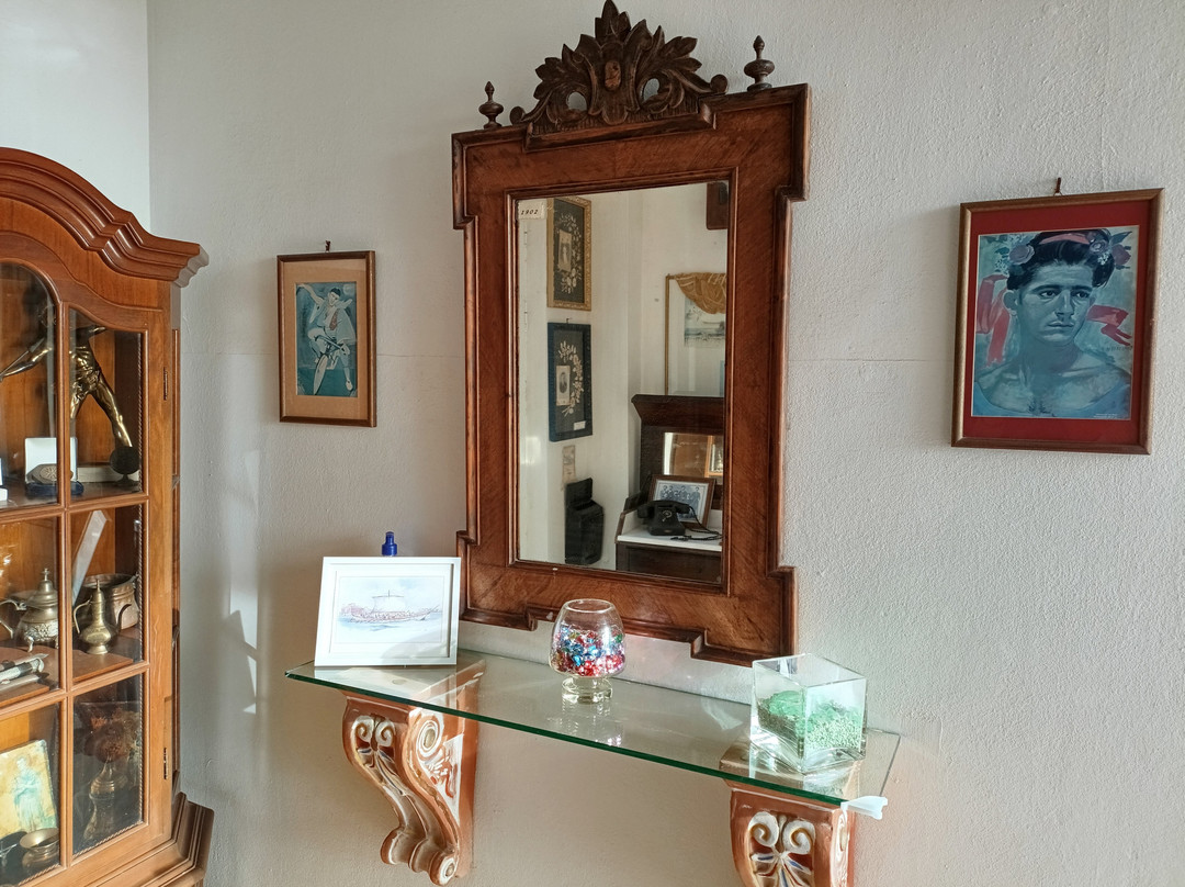 Akrotiri Hotel主图