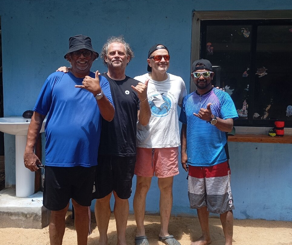 Scuba Addicts-拉非尼亚山必去景点