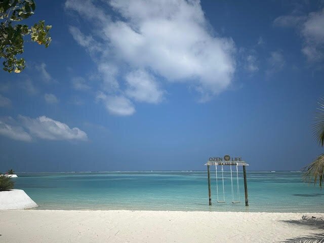 马尔代夫奥臻岛度假酒店-泳池