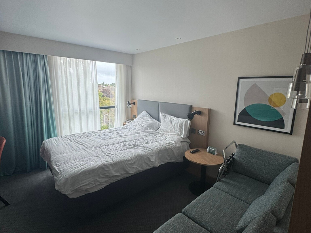 假日牛津酒店主图