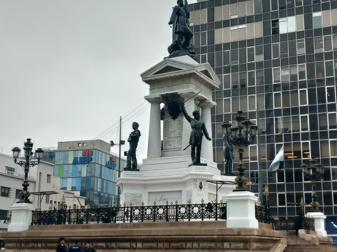 Monumento a Los Heroes-瓦尔帕莱索必去景点