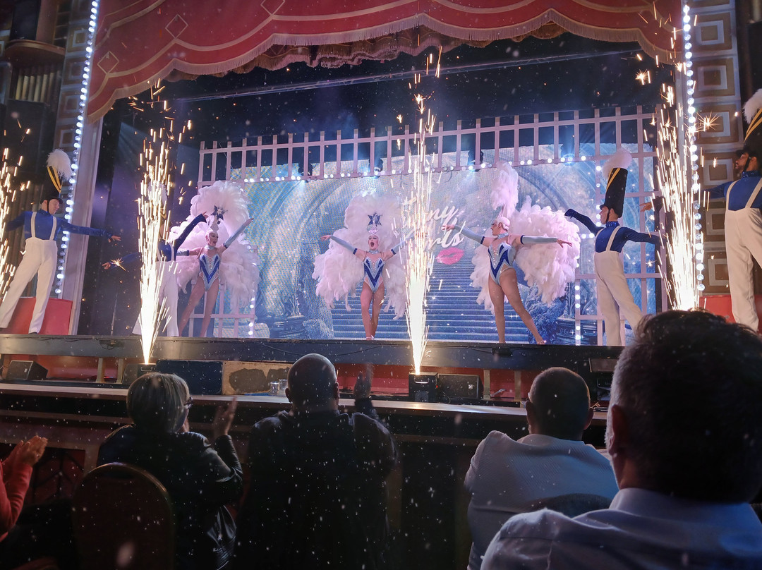 Funny Girls-黑潭必去景点