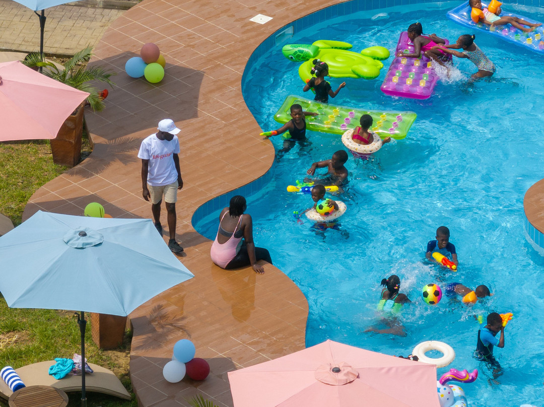 The Royal Senchi Hotel and Resort主图